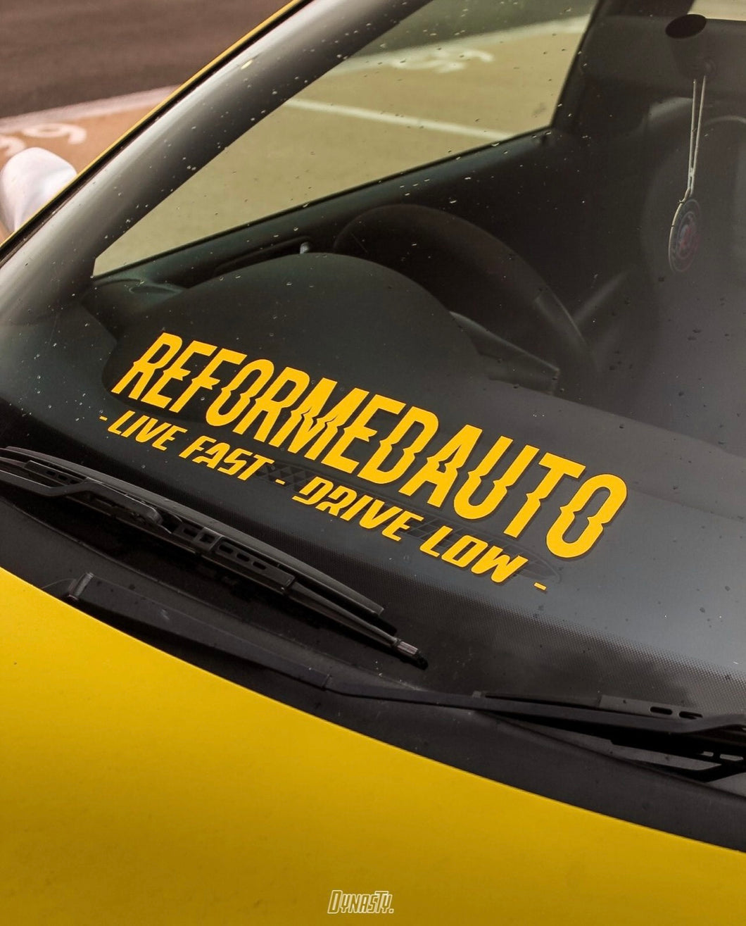 500MM REFORMEDAUTO LIVE FAST - DRIVE LOW WINDOW BANNER